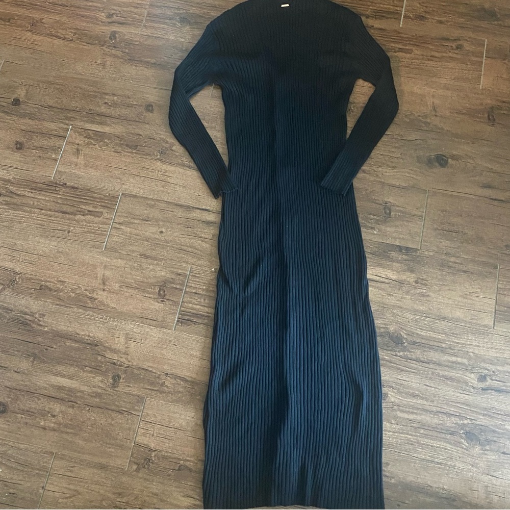 Victoria's Secret Black Ribbed Button-Front Long Sleeve Midi Dress - Picture 7 of 9